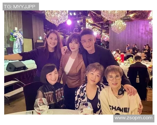 足球明星甜蜜互动花式秀恩爱引发粉丝热议与羡慕 足球明星甜蜜互动花式秀恩爱引发粉丝热议与羡慕